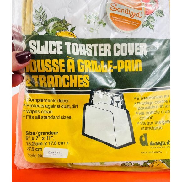 Vintage 70s toaster cover, yellow quilted vinyl, veggie print, 2 slices toasters - Picture 6 of 8